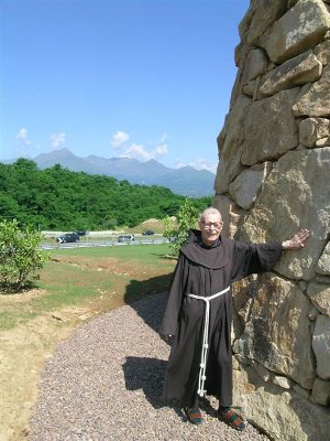 Padre Accursio a Nuraghe Chervu