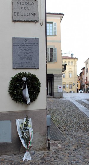 lapide al ghetto ebraico di Biella Piazzo