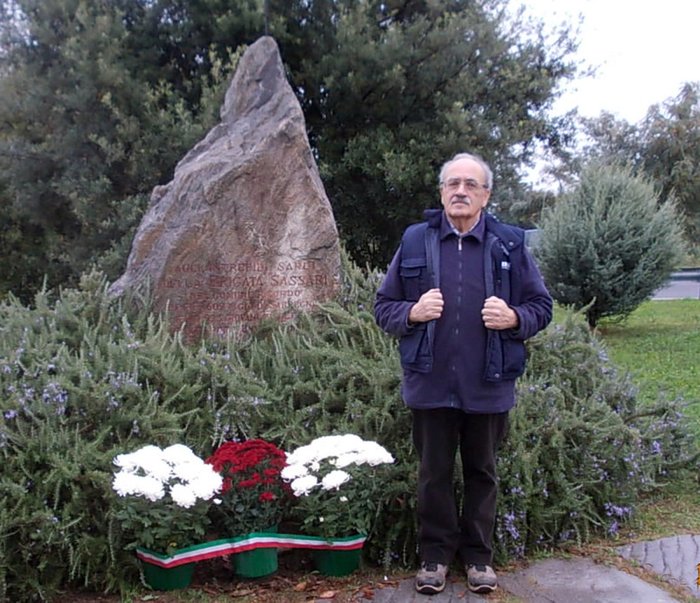 Biella, novembre 2021, fiori a Nuraghe Chervu