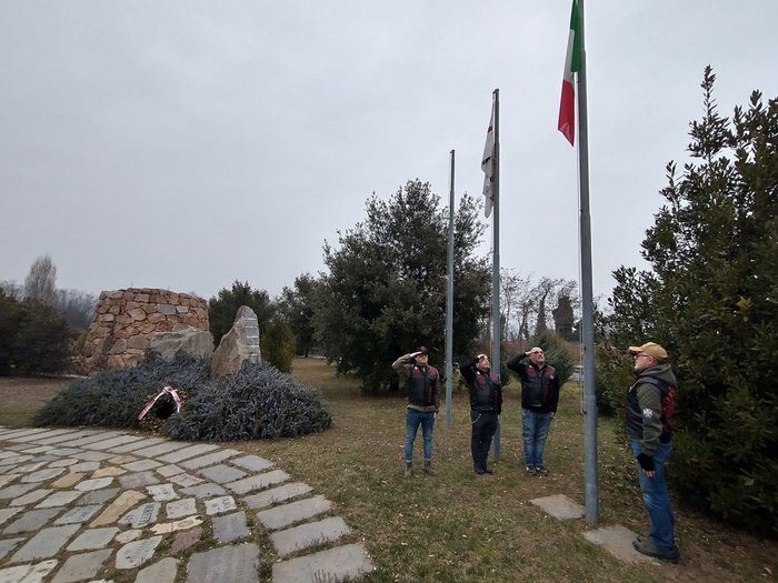 Biella, 17 marzo 2022, alzabandiera a Nuraghe Chervu