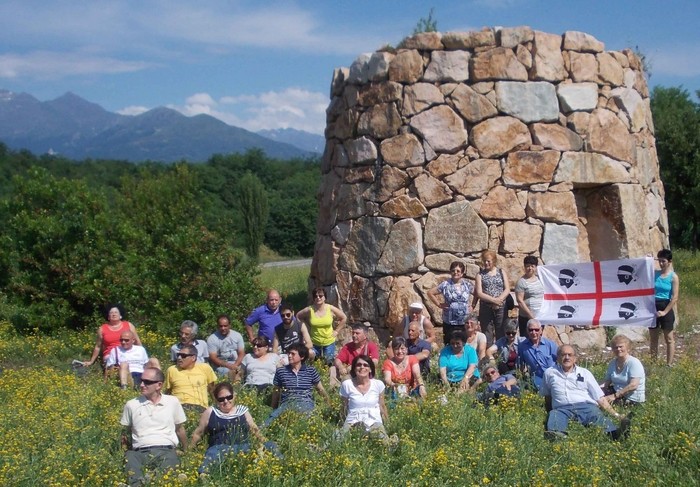 manifestazione noscorie a Nuraghe Chervu