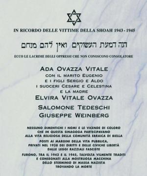 Lapide presente all'ingresso della Sinagoga di Biella