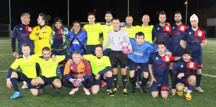 Su Nuraghe Calcio Biella, - Cossa7Calcio con al centro l'arbitro Giuseppe (Pino) Lopez