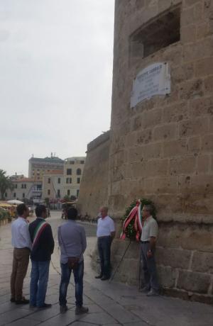 Alghero, deposizione corona di alloro alla Torre Garibaldi