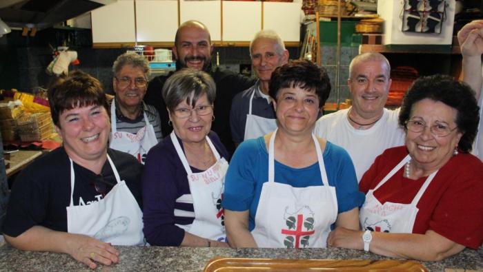 staff di Su Nuraghe per la Pizza al Circolo