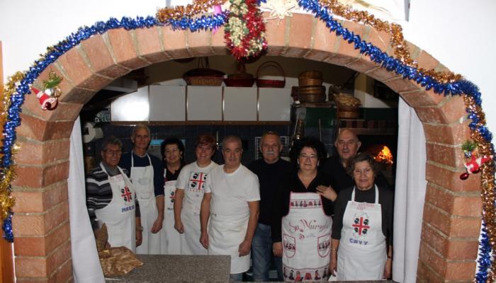 volontari di su nuraghe in cucina