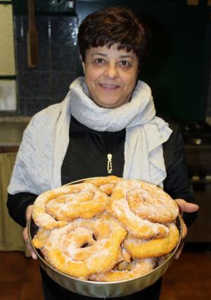 cattas, le lunghe frittelle del Carnevale sardo