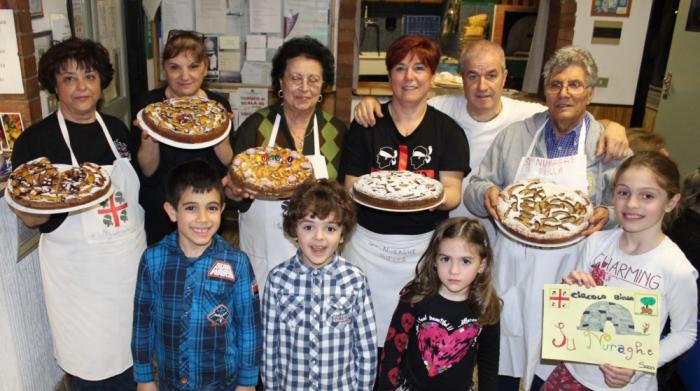 torte e piccoli artisti col loro nuraghe