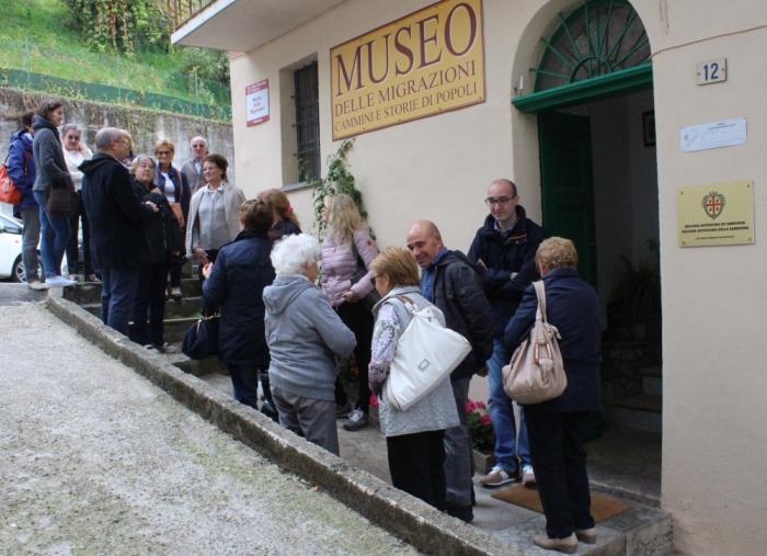 accoglienza dei Soci della Banca del Tempo a in visita al Museo delle Migrazioni di Pettinengo