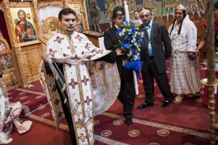 matrimonio Rom nella chiesa ortodossa di Torino