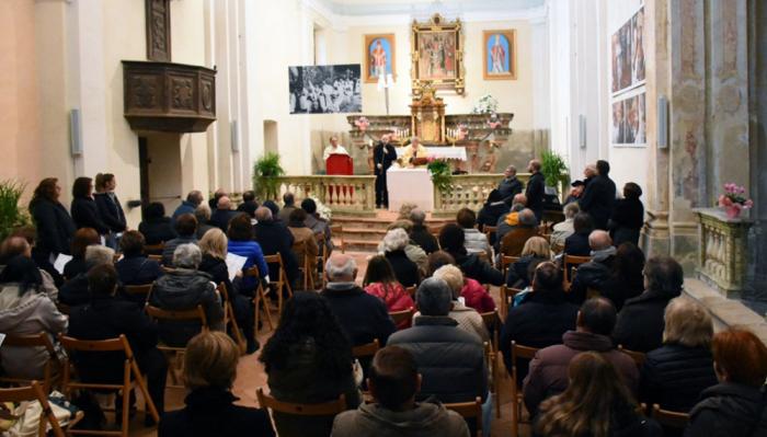 Pettinengo, interno della chiesa dei santi Grato ed Eusebio