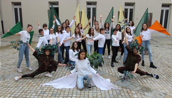  Biella, cortile della Scuola Media San Francesco, prove generali per la Festa dell'Albero 2018