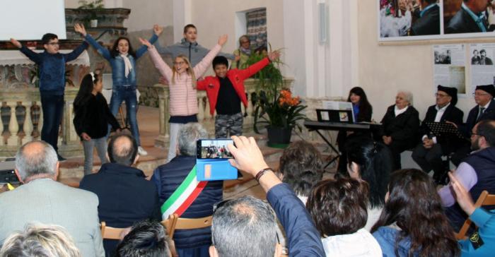 Pettinengo, chiesa dei Santi Grato ed Eusebio: rappresentazione dei ragazzi dell'Aglietti di Cossato