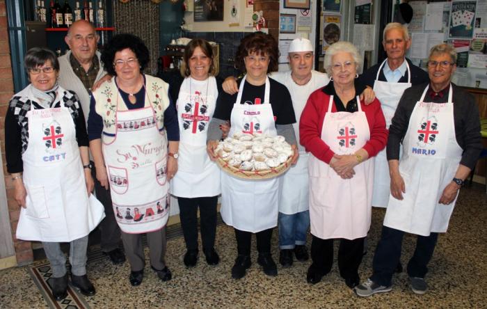 volontari di Su Nuraghe e partecipanti alla serata