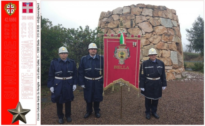 Gonfalone della Città di Biella a Nuraghe Chervu